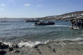 اليونان.. إنقاذ مهاجرين في بحر إيجه