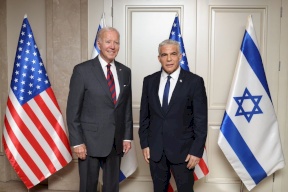 قناة عبرية: مساعٍ اسرائليلية لعقد لقاء بين بايدن ولابيد