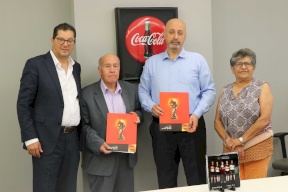 شركة المشروبات الوطنية كوكاكولا/كابي توقع اتفاقية لرعاية الفريق النسوي لسرية رام الله الأولى