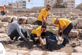 البنك الإسلامي الفلسطيني يشارك في فعاليات حملة يوم النظافة العالمي في الخليل