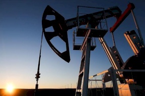 في تحد لأمريكا.. السعودية وروسيا تخططان لخفض إنتاج النفط