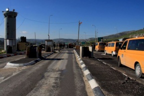 الاحتلال يغلق المدخل الشمالي لبلدة تقوع جنوب شرق بيت لحم  