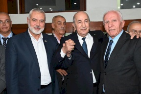 الفصائل توقع رسميا على إعلان الجزائر لتحقيق الوحدة الوطنية 