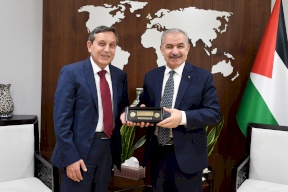 اشتية يلتقي سفير جمهورية بلغاريا لمناسبة انتهاء مهامه الرسمية