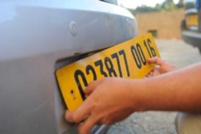 وزارة المواصلات توضح لصدى نيوز سبب إصدار قرار فحص مركبة تحمل لوحة صفراء
