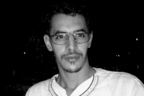 الجزائر: الإعدام لـ 49 شخصا بتهمة إحراق شاب والتنكيل بجثّته