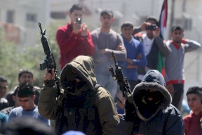 الإعلام العبري: الأمن الفلسطيني يضبط عبوات متفجرة بجنين