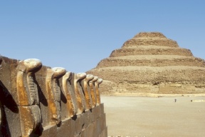 مصر: اكتشاف مقابر أثرية تحتوي على جثث في أفواهها معادن ثمينة!