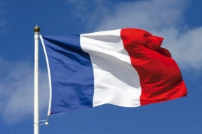 فرنسا: الحكومة تواجه اليوم مذكرتين لحجب الثقة