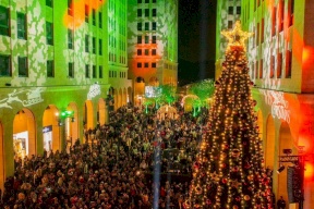 صور- إضاءة شجرة الميلاد في مدينة روابي