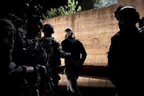 الاحتلال يزعم اعتقال منفذي عملية إطلاق النار في "كرمي تسور" 