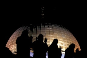 الإعلام العبري: شهر رمضان سيكون التحدي الأول لحكومة نتنياهو
