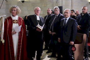 رئيس الوزراء يشارك في قداس عيد الميلاد في كنيسة الميلاد الانجيلية اللوثرية