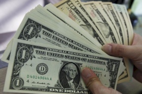 نتنياهو يدفع الدولار للصعود أمام الشيكل