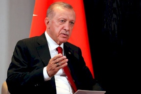 أردوغان يعلن زيادة رواتب الموظفين الحكوميين والمتقاعدين 30٪