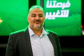 منصور عباس يدعو لعدم رفع علم فلسطين في "مظاهرات تل أبيب"