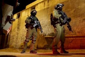 قوات الاحتلال تداهم منزلا في زعترة شرق بيت لحم 