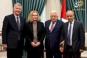 الرئيس عباس يستقبل مدير المخابرات البريطانية