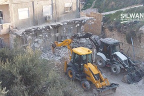 الاحتلال يهدم منزلا في العيسوية شمال القدس
