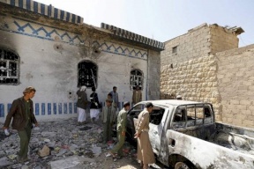 تنظيم القاعدة يقر بمقتل قيادي بارز في غارة جوية في اليمن