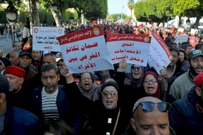 احتجاجات بالعاصمة تونس تطالب بالإفراج عن المعتقلين