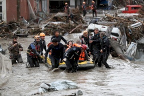 بعد الزلزال.. 8 قتلى بفيضانات مدمرة تجتاح جنوب تركيا (فيديو)