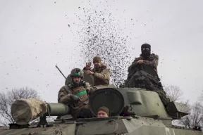 سيناتور أمريكي يطالب بالتحقق من أسعار الأسلحة الموردة إلى كييف!