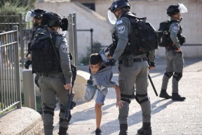 الاحتلال يعتقل طفلا من جنين