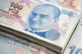 تركيا تضخ المزيد من الأموال في البنوك الحكومية لتشجيع الإقراض