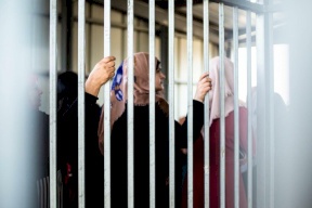 في يوم الأم.. 29 أسيرة في سجون الاحتلال بينهن 5 أمهات