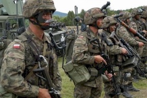 بولندا تفتتح أول قاعدة عسكرية أمريكية دائمة على أراضيها