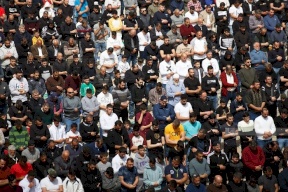 100 ألف يؤدون صلاة الجمعة الأولى من شهر رمضان في "الأقصى"