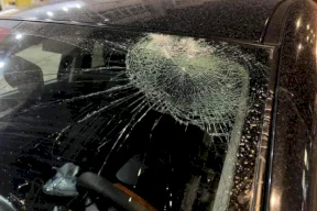 مستعمرون يرشقون مركبات المواطنين بالحجارة قرب بلدة تقوع