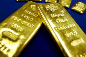 الذهب يواصل التحليق فوق الـ2000 دولار للأونصة 