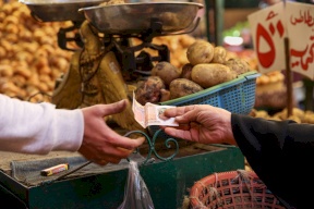 مصر تزيد موازنة الدعم 5.5 مليار دولار لتخفيف آثار التضخم