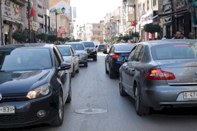 لأول مرة في نابلس.. تسهيلات جديدة للمواطنين عند ترخيص مركباتهم 