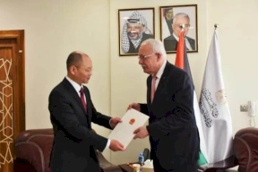 المالكي يتسلم نسخة من اوراق اعتماد سفير الصين الجديد لدى فلسطين