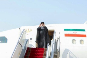 الرئيس الإيراني يصل سوريا في أول زيارة من نوعها منذ 13 عاما