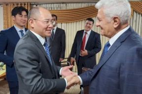 عباس زكي يستقبل السفير الصيني الجديد لدى دولة فلسطين