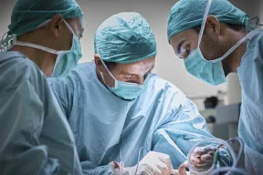 إجراء أول عملية جراحية في العالم لعلاج مرض نادر  في دماغ جنين