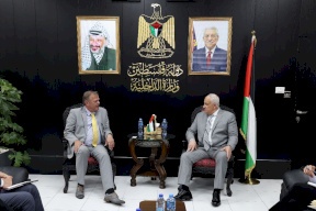 وزير الداخلية الفلسطيني يلتقي بالسفير الهولندي وسفيرة الهند
