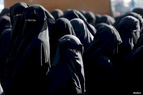 تونس تستعيد 4 نساء و5 أطفال من عائلات "داعش"