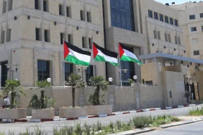 مؤشر سلطة النقد: انكماش واسع في الضفة وانهيار في غزة