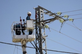 شركة كهرباء القدس تقطع التيار الكهربائي عن كامل منطقة بيرزيت بسبب حفريات البلدية
