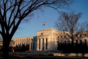  مسح: الاحتياطي الفيدرالي سيثبت معدلات الفائدة حتى نهاية 2023
