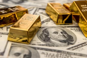 محلل استراتيجي يوصي بالنقد والذهب وخفض حيازات الأسهم