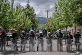 حلف شمال الأطلسي يعلن نشر قوات إضافية في كوسوفو
