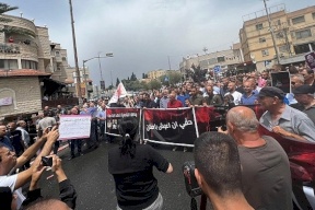 يافة الناصرة: المئات يتظاهرون ضد الجريمة وتقاعس الشرطة