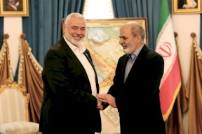 هنية ووفد حماس يلتقون أمين عام مجلس الأمن القومي الإيراني