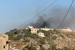 إصابات وإحراق مركبة في هجوم للمستوطنين جنوب نابلس